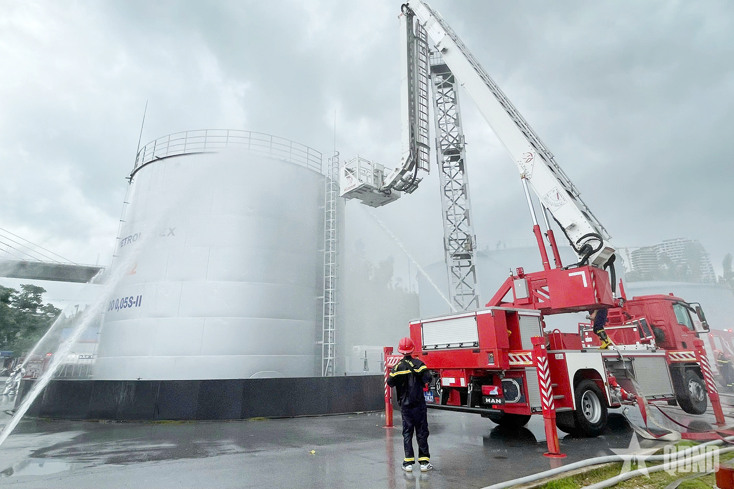 Tỉnh Quảng Ninh: Diễn tập phòng cháy, chữa cháy, cứu nạn cứu hộ và ứng phó sự cố tràn dầu

